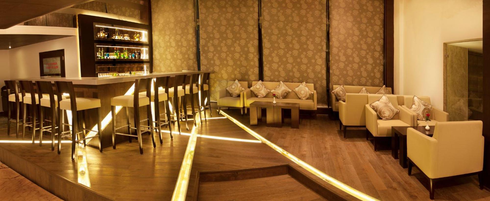 Treehouse Queens Pearl Gurgaon Exterior foto