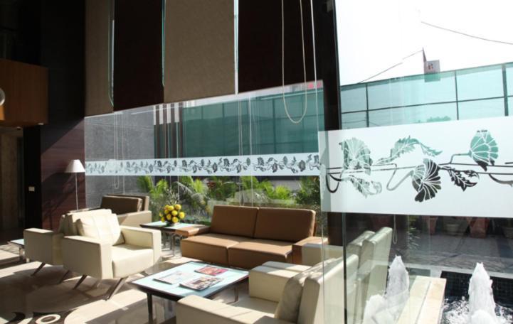 Treehouse Queens Pearl Gurgaon Exterior foto